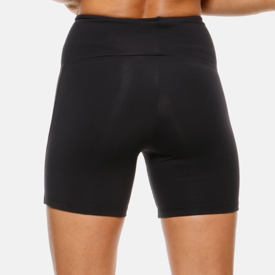 SHORT LISO PRETO
