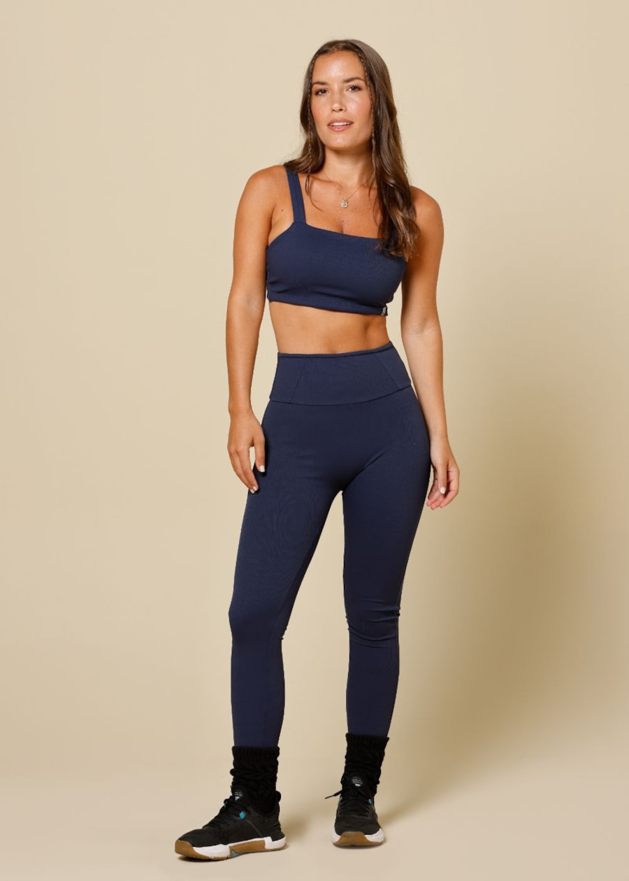 TOP CANELADO MARÉ AZUL MARINHO COM BOJO REMOVÍVEL