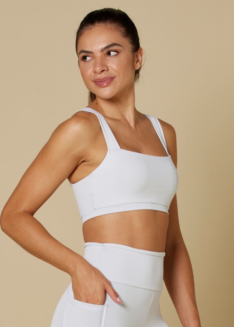 TOP DECOTE RETO ALWAYS BLACKOUT BRANCO COM BOJO REMOVÍVEL