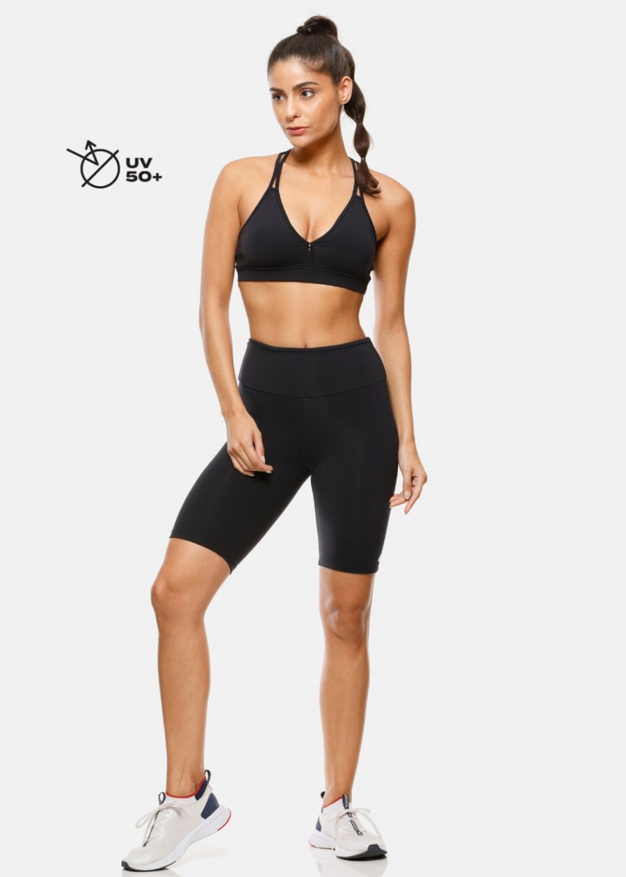 TOP DECOTE V BORDADO PRETO