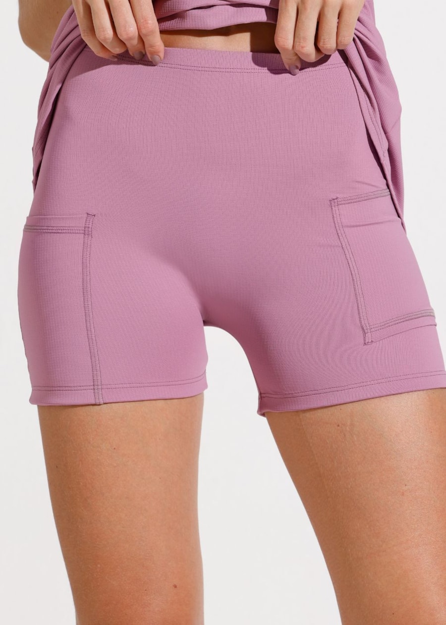 VESTIDO SUMMIT LILÁS COM SHORT E BOLSOS